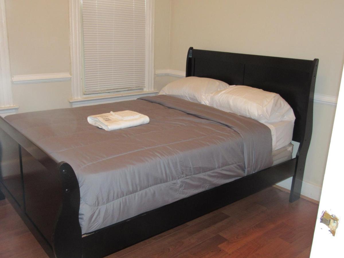 Apartment Located In The Noma-gallaudet Neighborhood Washington