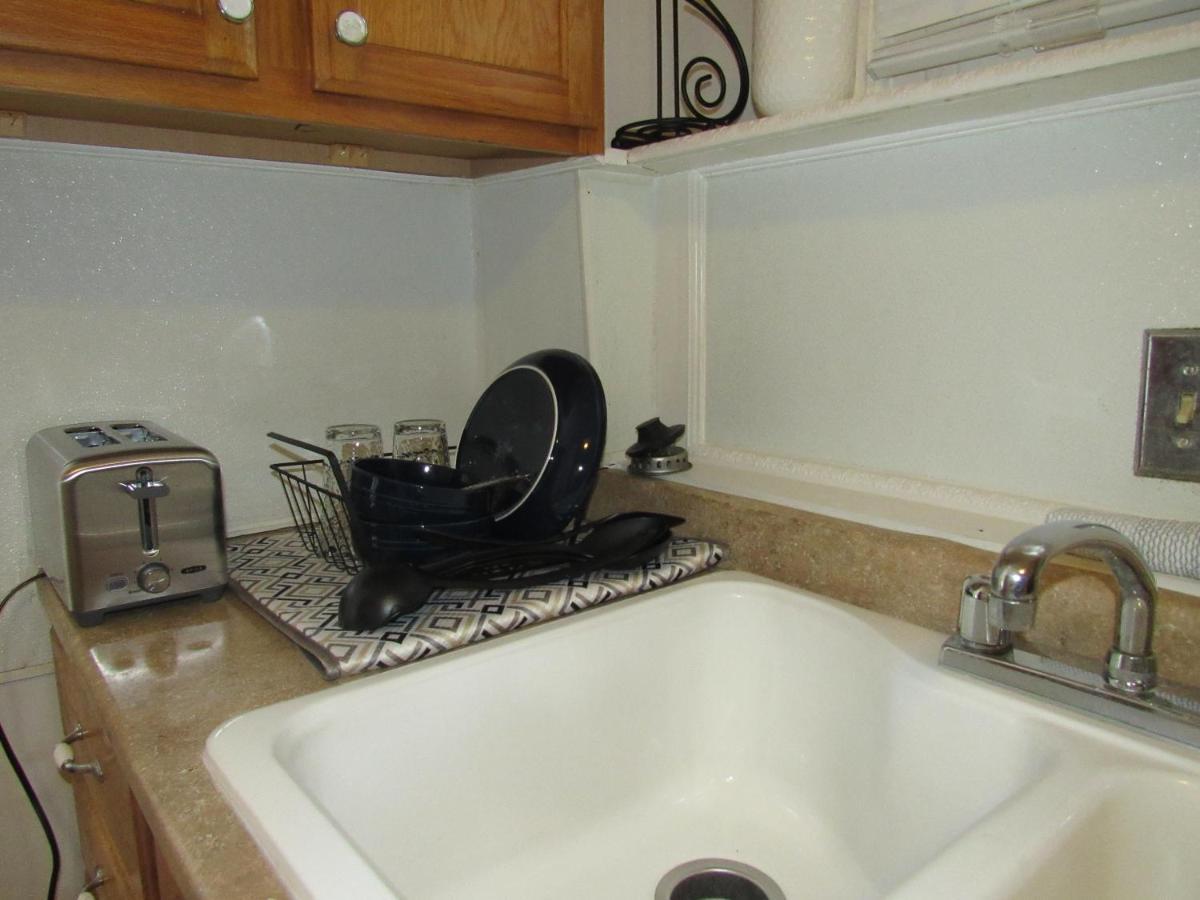 Apartment Located In The Noma-gallaudet Neighborhood