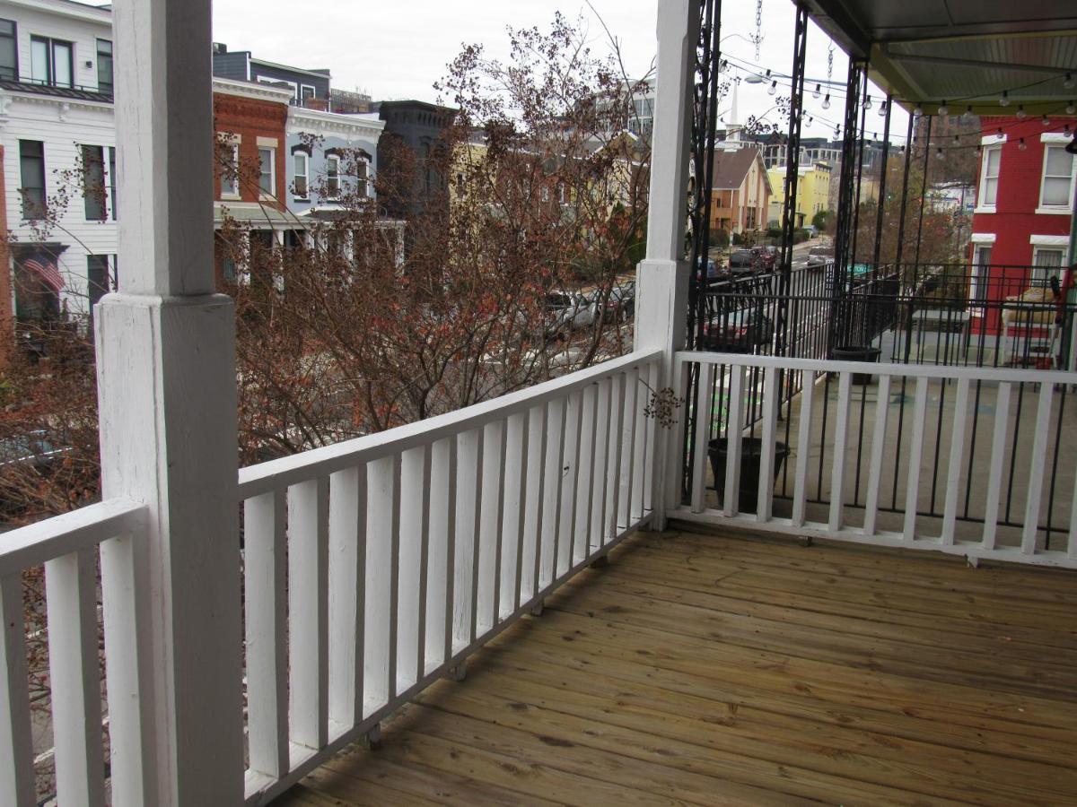 Located In The Noma-gallaudet Neighborhood Apartment *