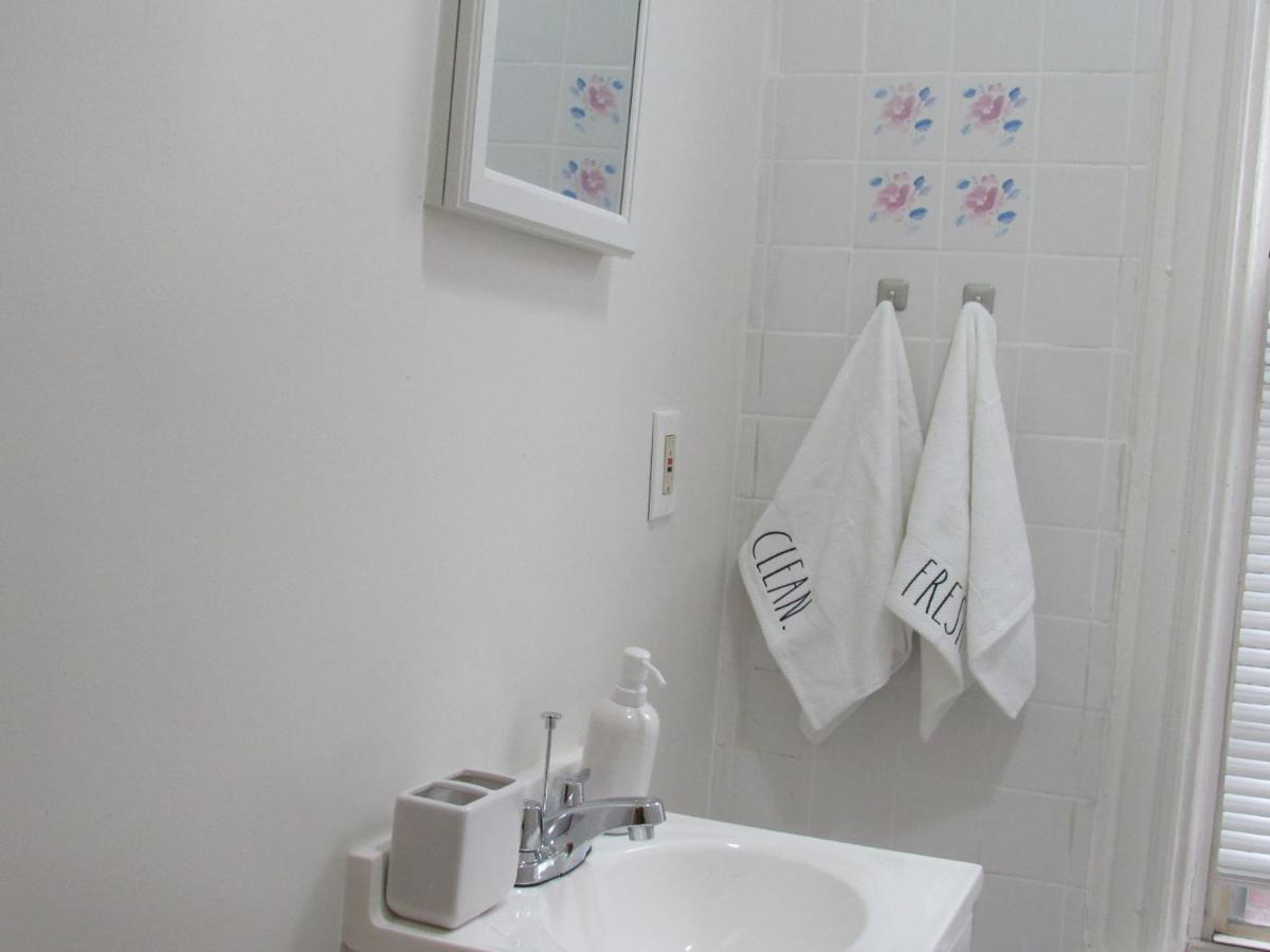 Apartment Located In The Noma-gallaudet Neighborhood *