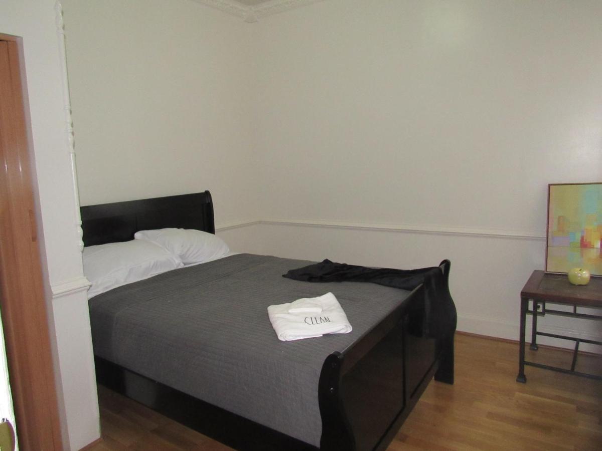 Apartment Located In The Noma-gallaudet Neighborhood *