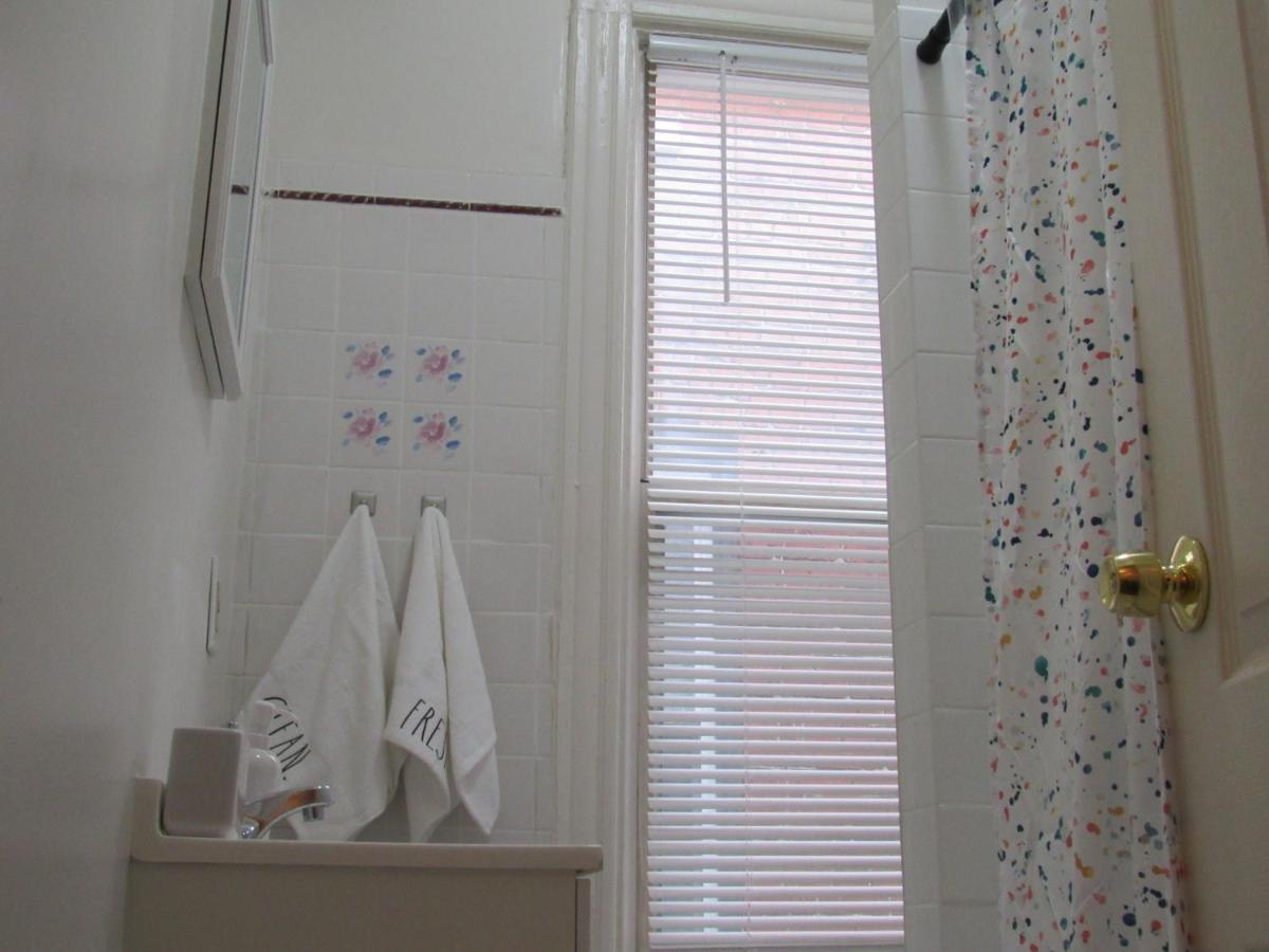 Located In The Noma-gallaudet Neighborhood Apartment *